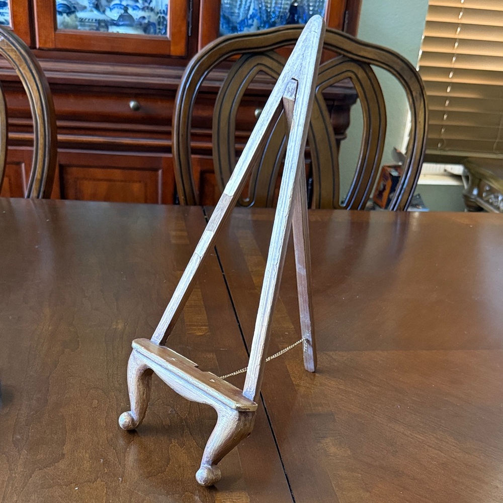 Mid century Vintage Florentine Tabletop Wooden Display Easel with Carved Legs